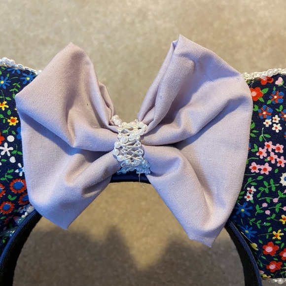 Minnie Mouse Ears - Picture 4 of 4